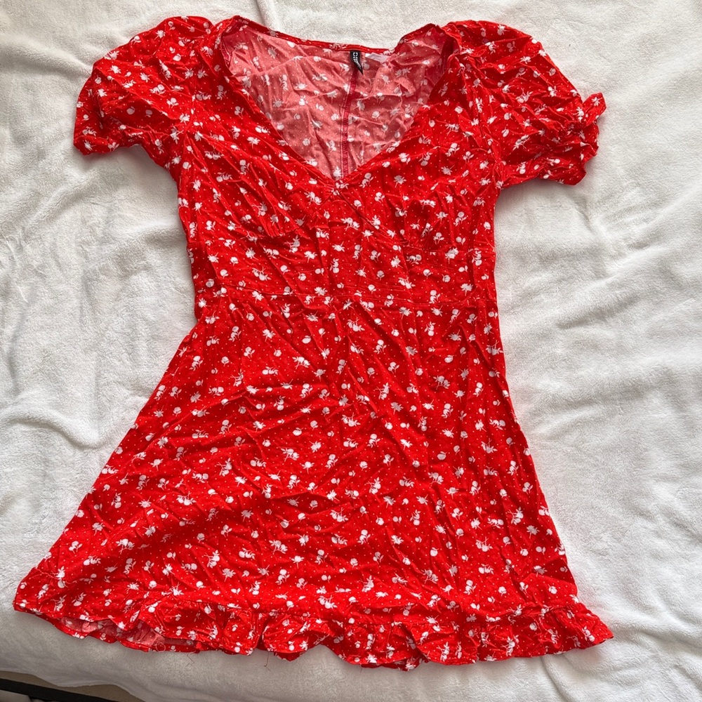 Red H&M Divided Puff Sleeve Dress